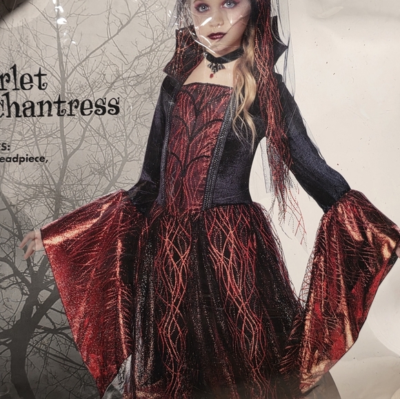 Vampire Enchantress Kids Costume - Red and Black - Picture 6 of 10